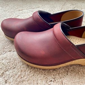 Womens Dansko Clogs red